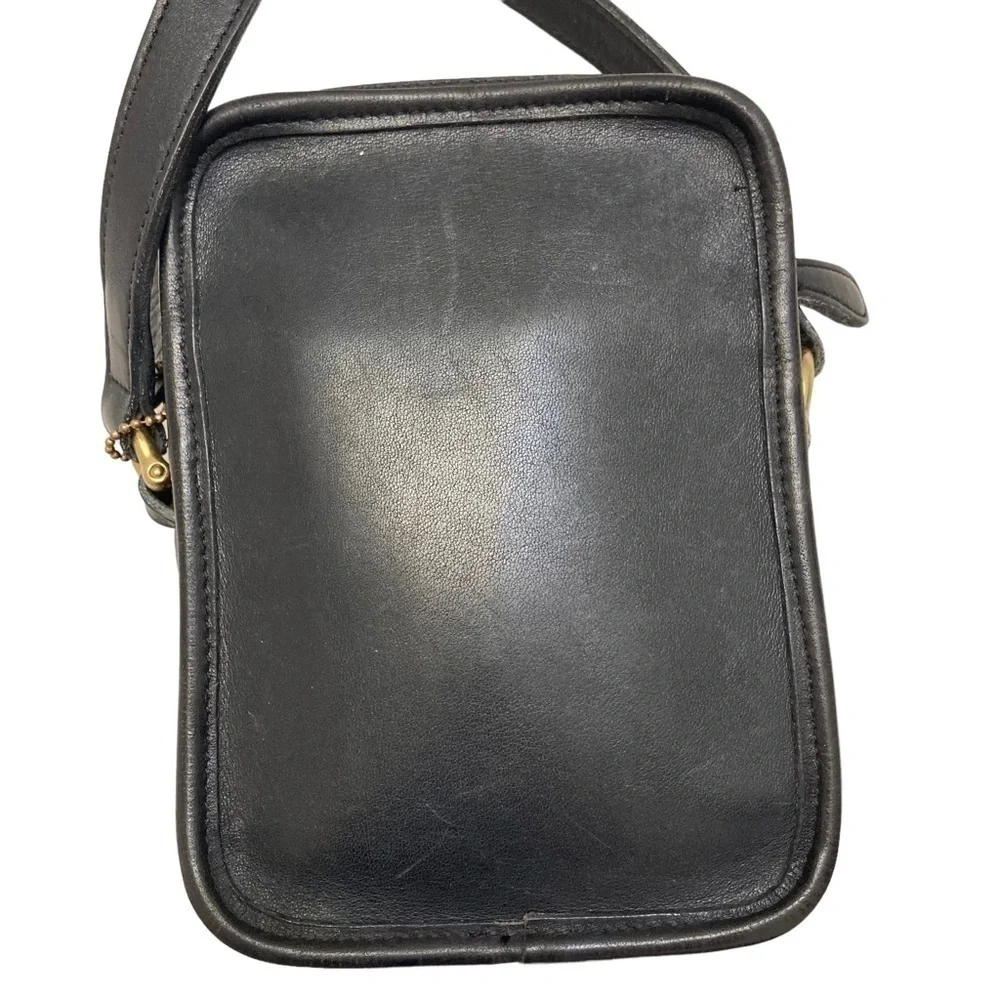 Coach 9973 vintage black leather camera crossbody bag unisex